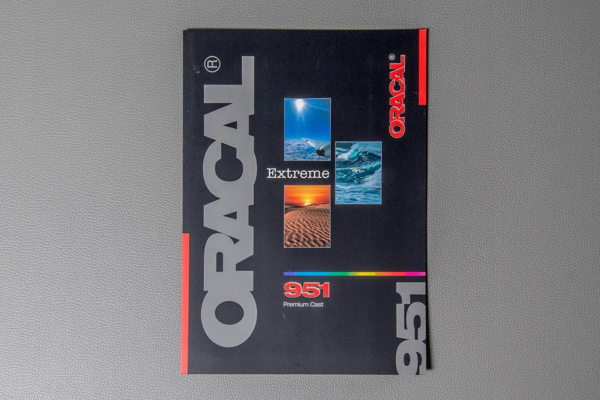 Foto1: Farbkarte Oracal 951