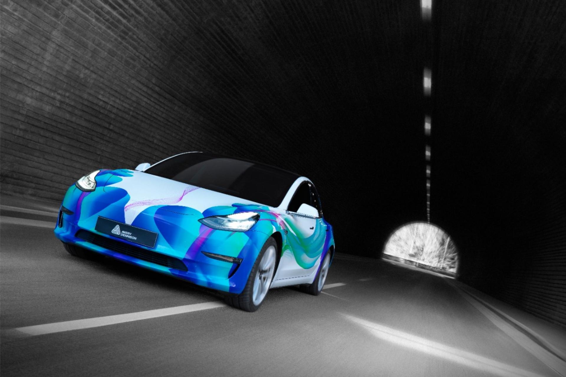 Foto: Avery Dennison SL 6560 Gloss Perm  - 137 cm x 50 m