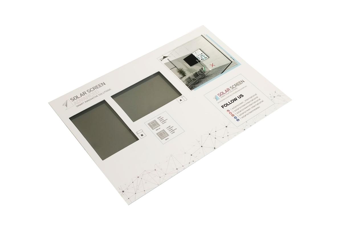 Foto1: Farbfächer Solar Screen Flyer Data Jammer