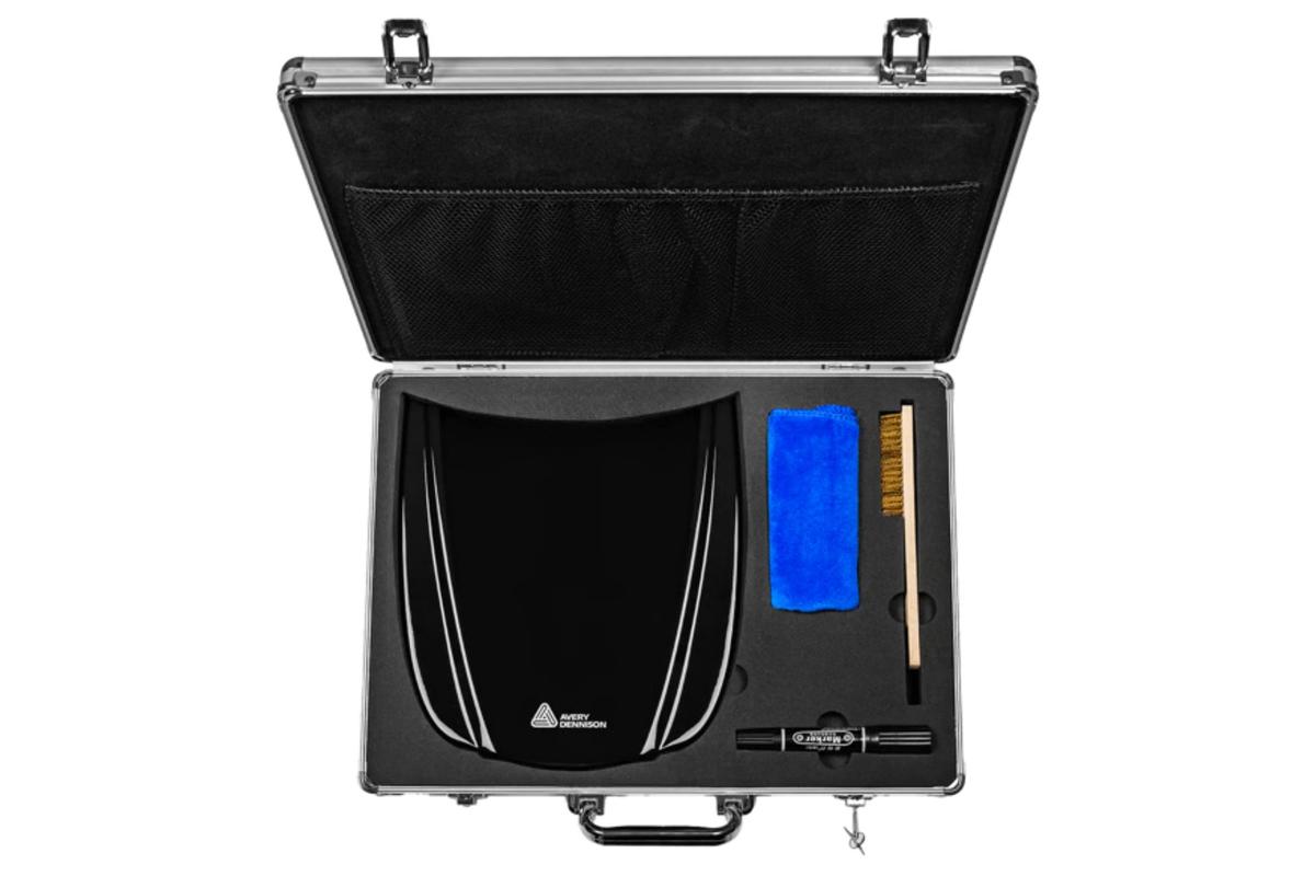 Foto1: Avery Dennison PPF Demo Suitcase