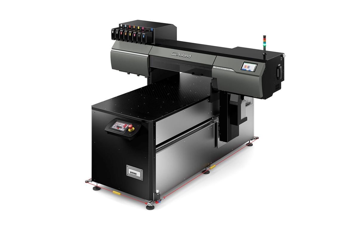 Foto1: Roland VersaOBJECT LO-300-F2 762 mm Flachbett-UV-Drucker + ASB