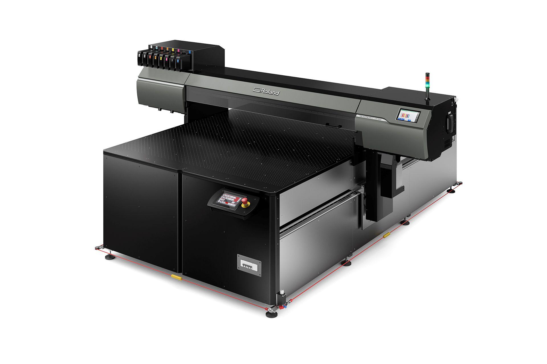 Foto: Roland VersaOBJECT LO-640-F3 1625 mm Flachbett-UV-Drucker + ASB
