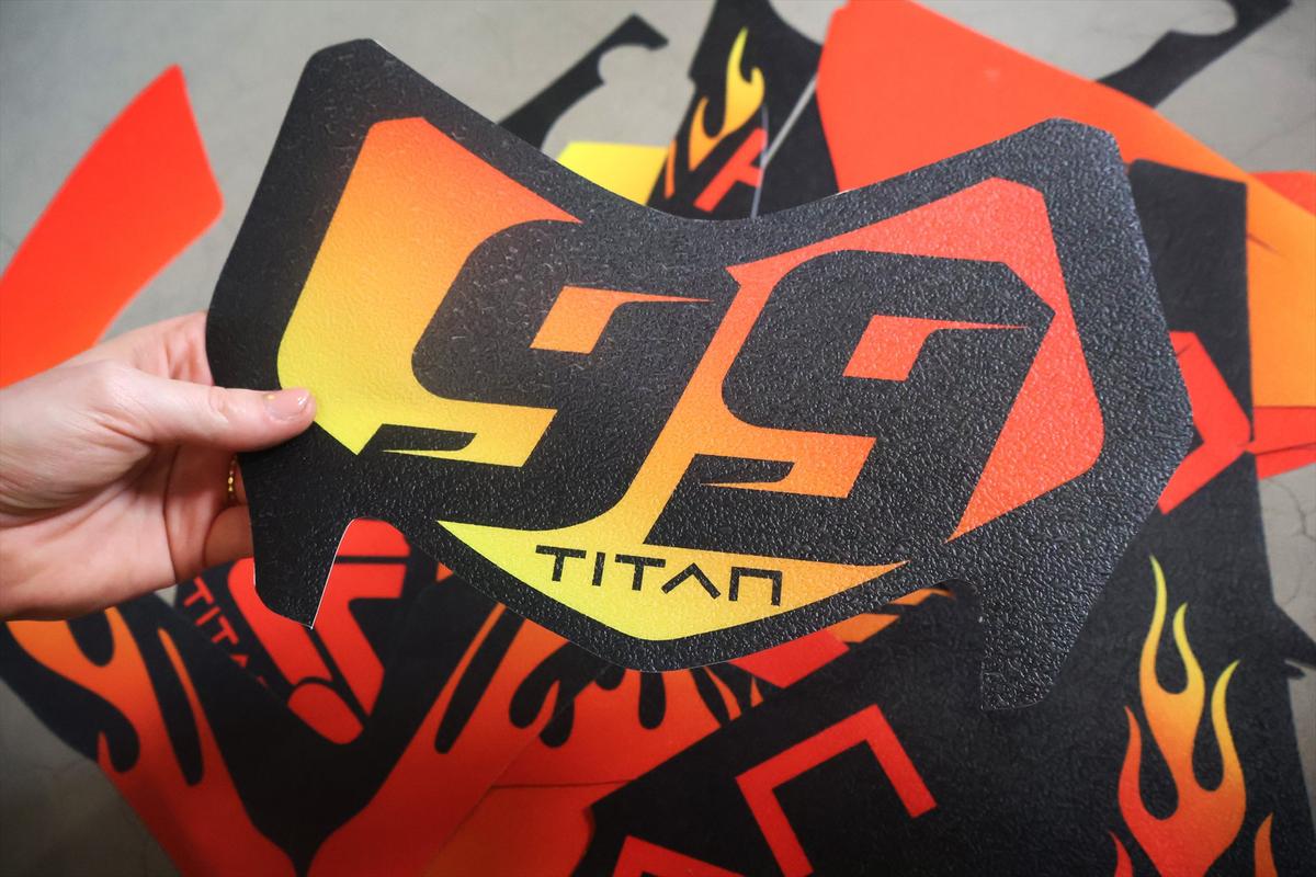 Foto1: TITAN Armor GNAR 450 Grip-Strukturlaminat - 137 cm