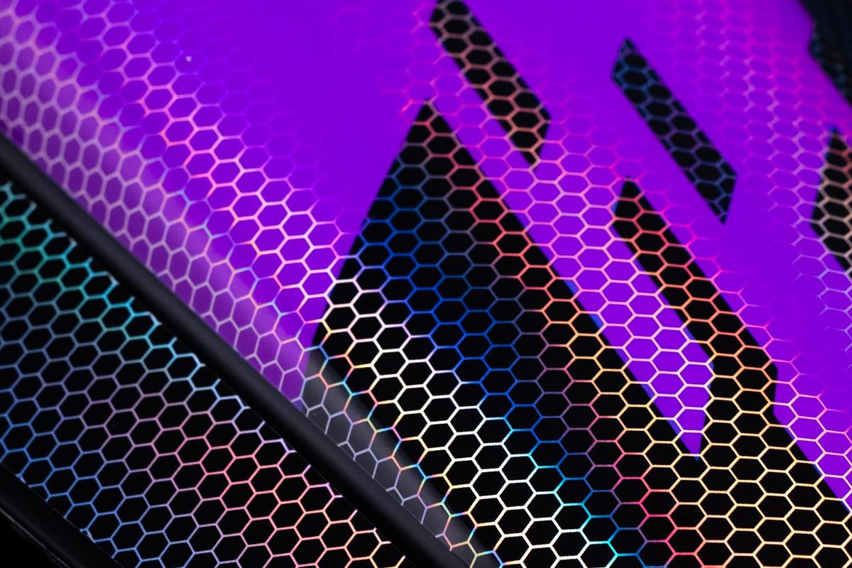 Foto1: TITAN Optix MATRIX 300 Holo-Laminat Hexagon - 137 cm