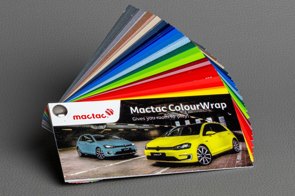 Foto1: Farbfächer Mactac ColourWrap