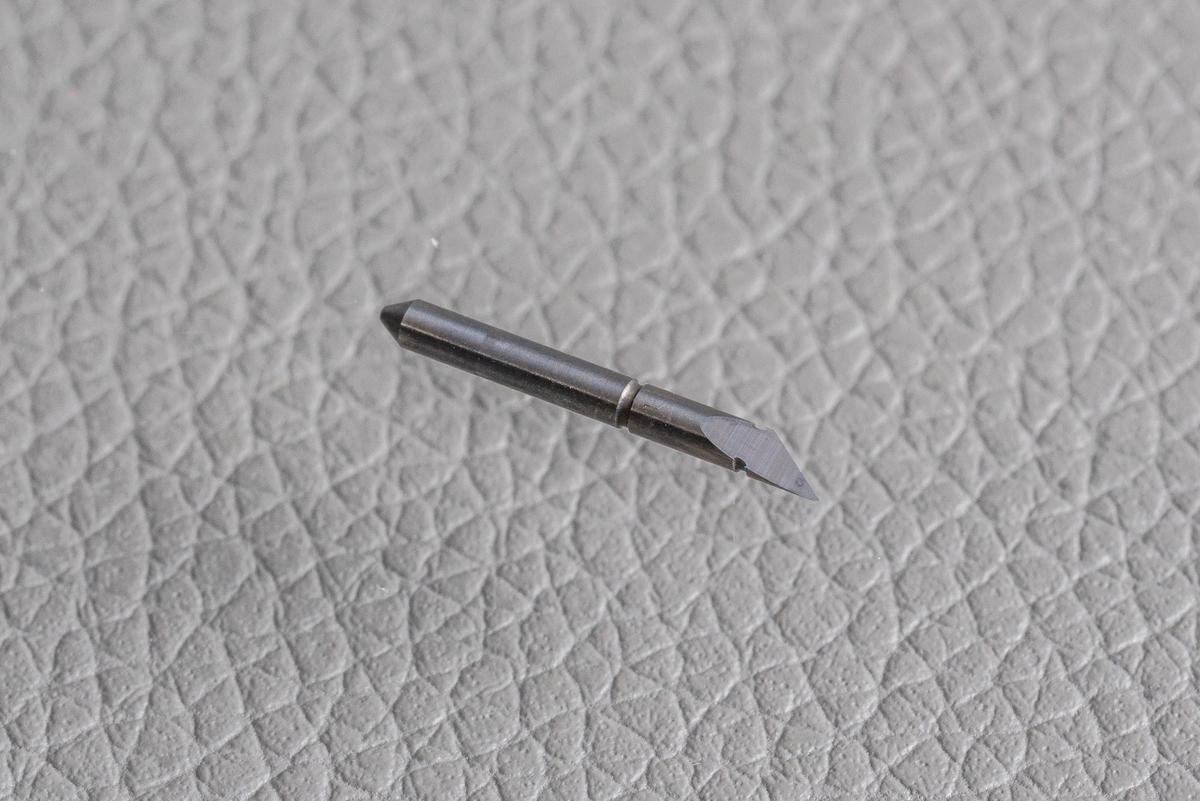 Foto1: profiwelt PROcut Schleppmesser für Summa 60° für 1,5 mm Messerhalter Kunststoff